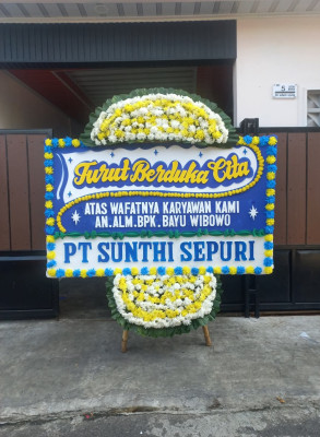 Papan Bunga Duka di Pulau Haruku